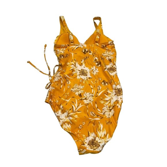 Nip Tuck Multi cup One Piece Yellow Floral Swimsuit Size 4 Rouched Side - Picture 4 of 9